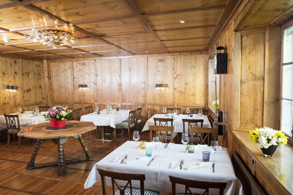 Hotel Weiss Kreuz Malans Екстериор снимка