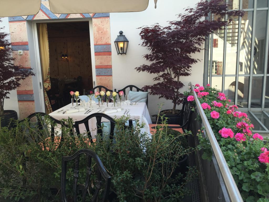 Hotel Weiss Kreuz Malans Екстериор снимка